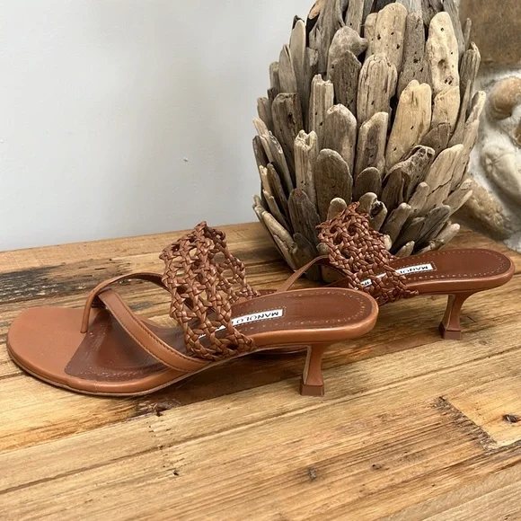 Gorgeous Manolo Blahnik Sandals - Picture 3 of 7